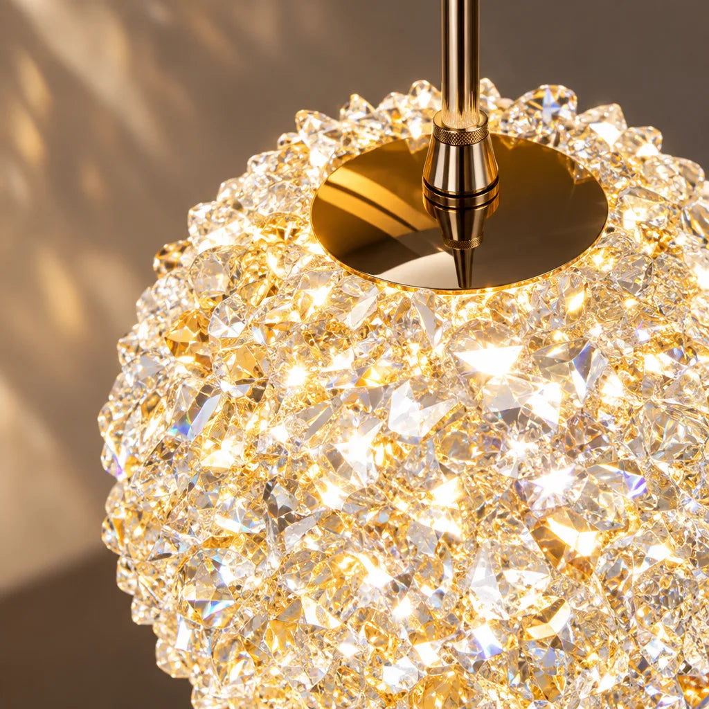 Lustre boule dorée | Aurelia Sola